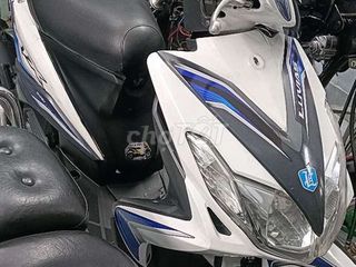 Yamaha Luvias đẹp máy êm chạy mạnh,mua về sd ngay