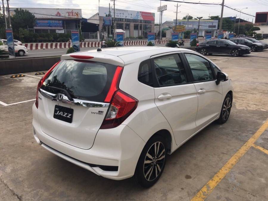 [HONDA BINH DUONG]Tang vang 999 khi mua Honda Jazz Nhap 100% Thai Lan -