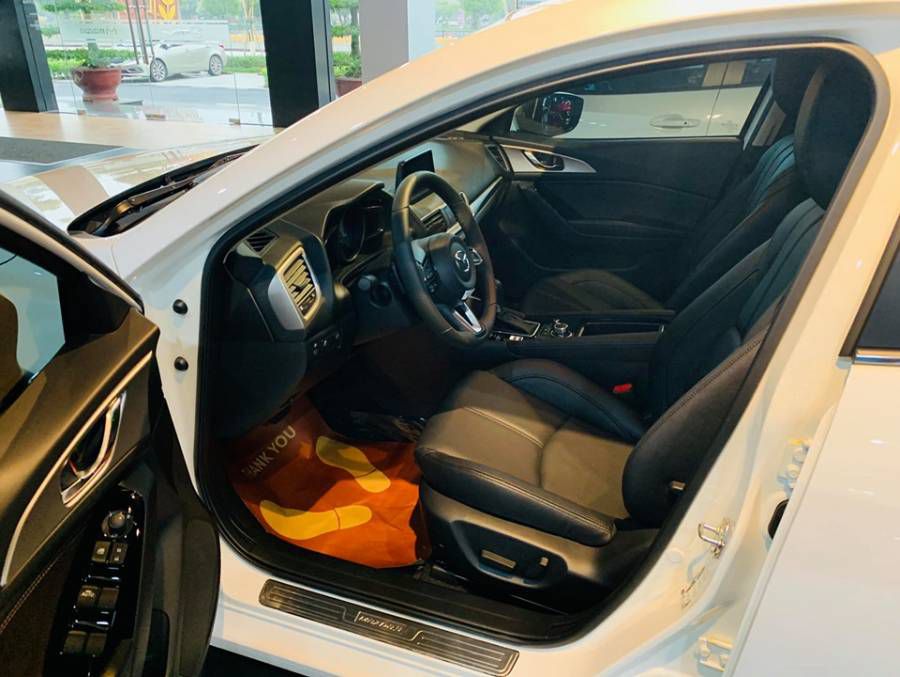 MAZDA 3-MAZDA THAI BINH GIAM GIA TIEN MAT+TANG PK+BHTV-HOTLINE:0915.773.663