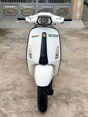 Vespa Sprint 125 trắng sporty model 2015