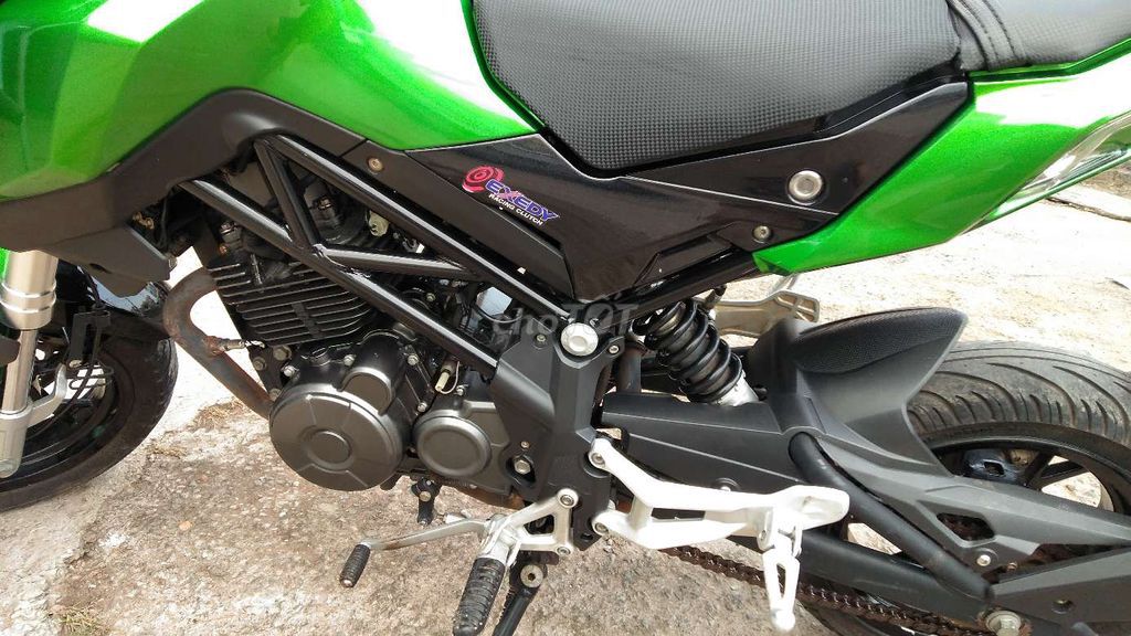 Cam Do Thanh lý 1xe môtô fi 125cc còn rất mới