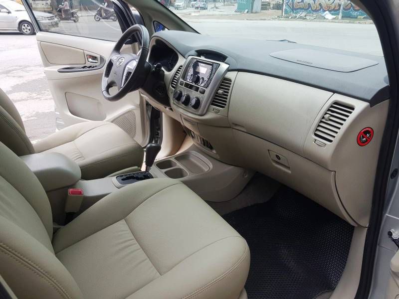 Ban Toyota Innova 2.0AT 2016 cu Ha Noi