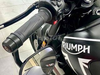 Trident660 - Triumph bssg 2022 -odo 11k