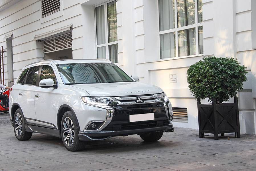 Ban Mitsubishi Outlander 2.0CVT 2019 moi Da Nang