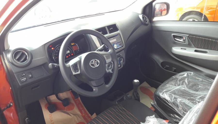 Ban Toyota Wigo 1.2MT 2019 moi Ho Chi Minh Tra truoc 110tr nhan xe ngay. Co du mau xe giao ngay toan quoc.