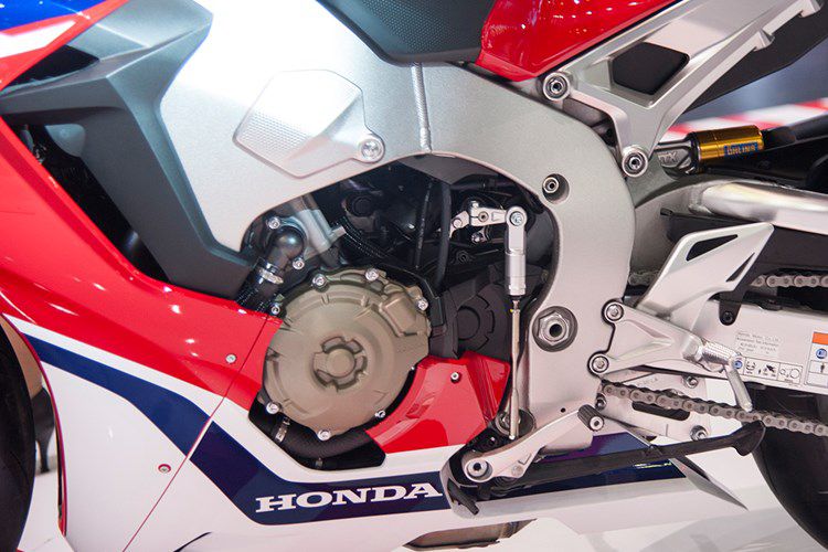 Xe moto Honda CBR1000RR SP2 gia gan 1 ty dong tai VN-Hinh-5