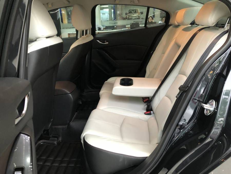MAZDA 3 - LUXURY UU DAI LEN TOI 25TR TIEN MAT, GOI PHU KIEN....