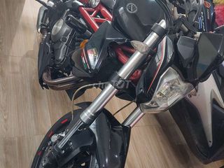 Can ban xe Benelli zin may em