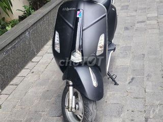 ở HN bán Piaggio Vespa 2022 màu đen nhám