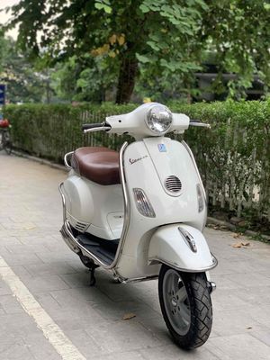 Piaggio Lx125 màu trắng thời trang!