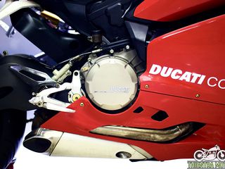 Cần tuyển chồng cho bé gái Ý Ducati panigale 899 2015