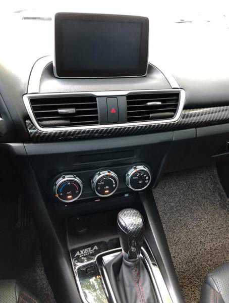 Mazda 3 HB 1.5 sx 2015 bien HN, mot chu tu dau, ful so bao duong hang