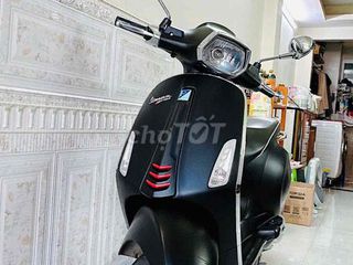 Xe kiểng Vespa sprint đen nhám đẹp như mới