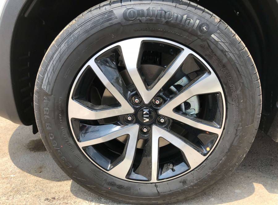 Kia Sorento 2019, nhieu uu dai, xe giao ngay