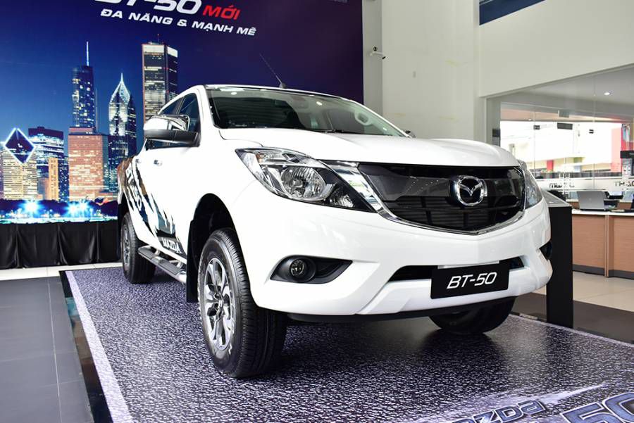 Ban Mazda BT-50 Facelift 2019 moi Binh Duong
