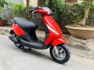 Xe Piaggio Zip màu đỏ biển hà nội