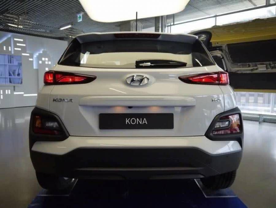 Hyundai Kona 2019 Da Nang, Co san giao ngay, Goi qua tang hap dan, Ho tro Grab - Vay 80% gia tri xe. Lien he: 0905.59.89.59