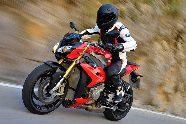 Top xe moto naked-bike dang mua nhat nam 2017-Hinh-12