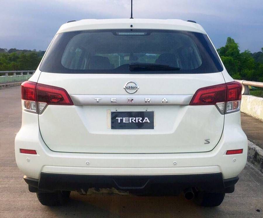 NISSAN TERRA S 2019 GIAM TIEN MAT QUA TANG 100TR